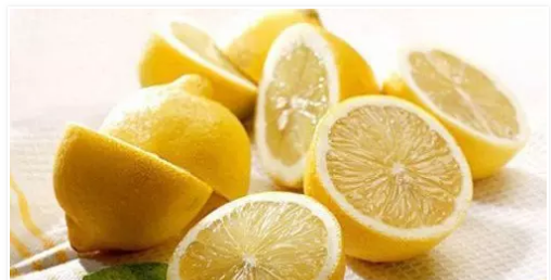 柠檬祛斑方法 柠檬片敷脸能祛斑吗