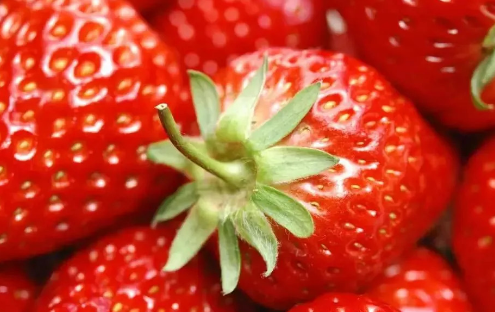 吃草莓的好处与功效