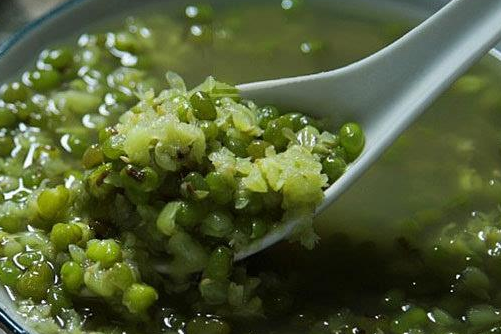 绿豆汤有解药的功效吗