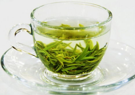喝绿茶的好处与禁忌
